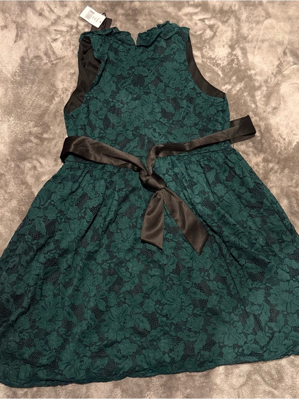 Gibson Green Lace Dress - Picture 2 of 4
